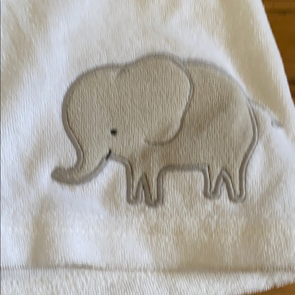 Baby bath Robe - Picture 2 of 3